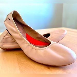 Hush Puppies Chaste Ballet Flats, leather, nude color, 9.5 narrow